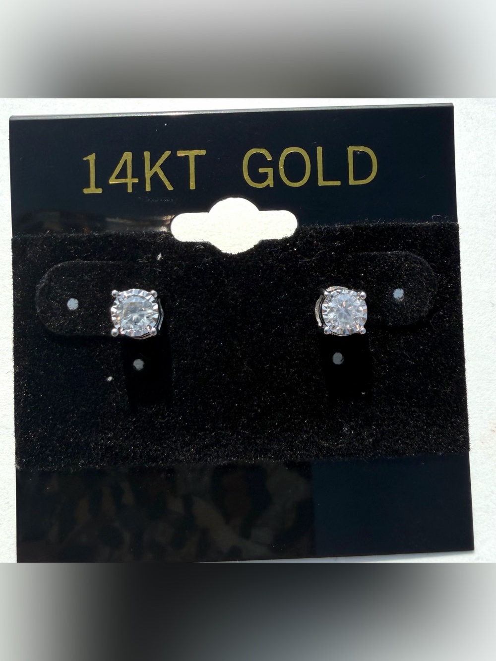 Rosy Blue 14k White Gold .82ctw Round Cut Diamond Stud Earrings ZEI